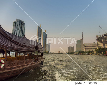 バンコク チャオプラヤー川 Chao Phraya River, Bangkok, Thailand バンコク チャオプラヤー川 Chao Phraya River, Bangkok, Thailand 85985580
