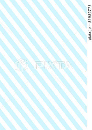 水色と透明のストライプ背景。縞模様。斜めのシマシマ。 85986778