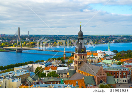 Watercolor drawing of Panorama view of Riga Cityscape Old Town, Dome cathedral, Cathedral Basilica of Saint James, Riga castle and River Daugava Watercolor drawing of Panorama view of Riga Cityscape Old Town, Dome cathedral, Cathedral Basilica of Saint James, Riga castle and River Daugava 85991983