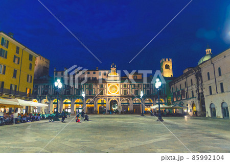 Watercolor drawing of Torre dell'Orologio tower Renaissance style building with astronomical clock, street lights in Piazza della Loggia Square, Brescia city Watercolor drawing of Torre dell'Orologio tower Renaissance style building with astronomical clock, street lights in Piazza della Loggia Square, Brescia city 85992104