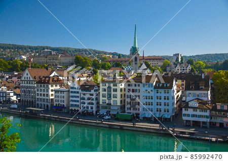 Watercolor drawing of Panoramic view of historic city center of Zurich and Limmat river 85992470