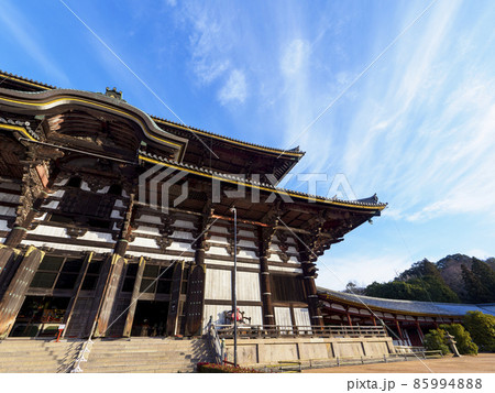 青空と東大寺の大仏殿 青空と東大寺の大仏殿 85994888