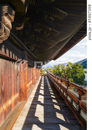 晩秋の南禅寺　三門楼上の景色 85997308