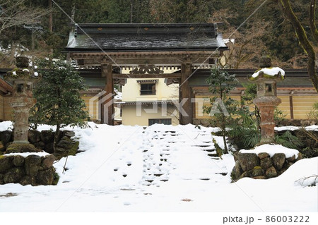 新春の谷汲山華厳寺散策・37(岐阜県揖斐郡揖斐川町谷汲) 新春の谷汲山華厳寺散策・37(岐阜県揖斐郡揖斐川町谷汲) 86003222