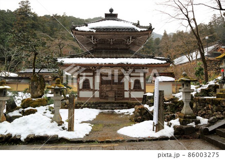 新春の谷汲山華厳寺散策・6（岐阜県揖斐郡揖斐川町谷汲） 86003275