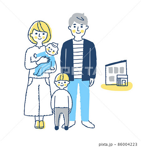 家の前で立っている子供2人のいる若い家族 86004223