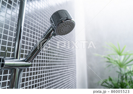 close-up shower head 86005523