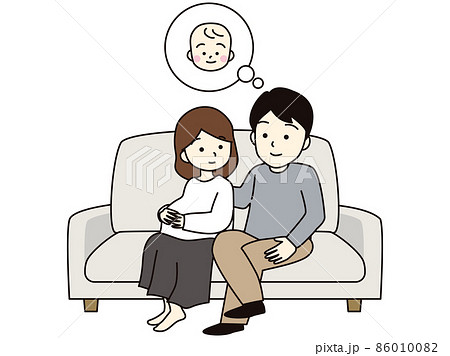 ソファーに座る妊婦の妻と夫 夫婦 ソファーに座る妊婦の妻と夫 夫婦 86010082