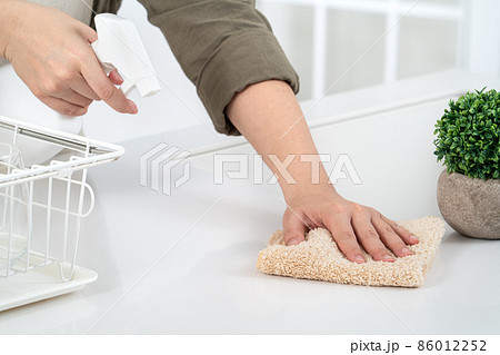 拭く 拭う ぬぐう 86012252