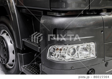 marker lights and cab with bumper truck 86015564