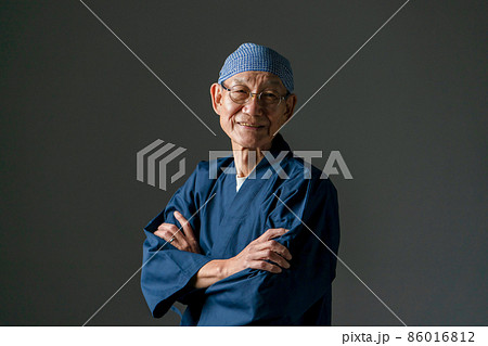 シニア男性 ポートレート 作務衣 シニア男性 ポートレート 作務衣 86016812