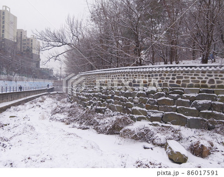 雪景色 積雪 風景 86017591