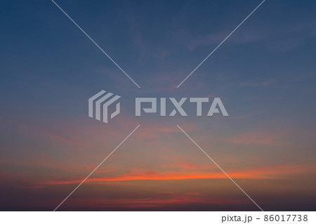 Beautiful sky When the sun shines 86017738