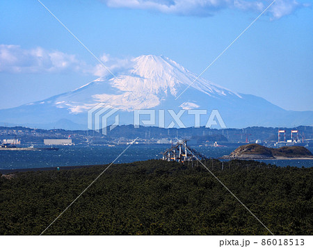 富津岬と富士山 86018513