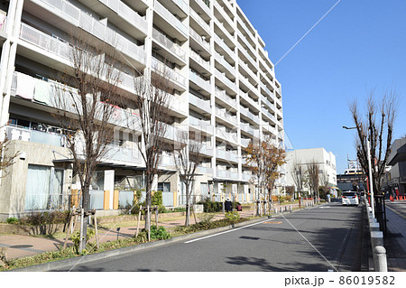 埼玉県草加市 獨協大学前駅(草加松原)西口周辺の街並み 86019582