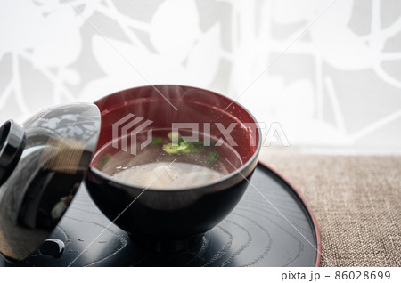 湯気もくもく暖かい鯛のお吸い物|お正月のお節とピッタリ 湯気もくもく暖かい鯛のお吸い物|お正月のお節とピッタリ 86028699