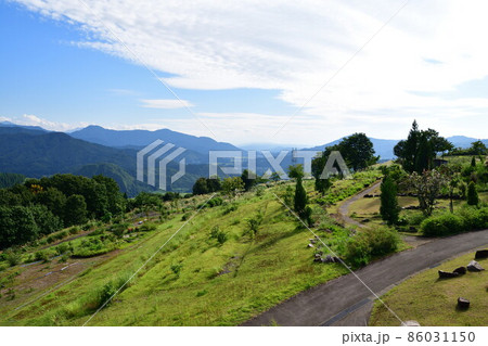 越後ハーブ香園入広瀬 見晴らし広場から奥只見方面を望む(新潟県) 越後ハーブ香園入広瀬 見晴らし広場から奥只見方面を望む(新潟県) 86031150
