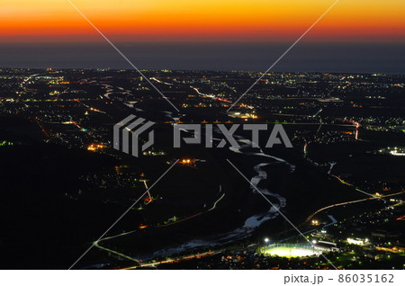 獅子吼高原からの手取川扇状地の夜景 86035162