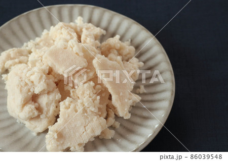 お皿にのった酒粕 お皿にのった酒粕 86039548