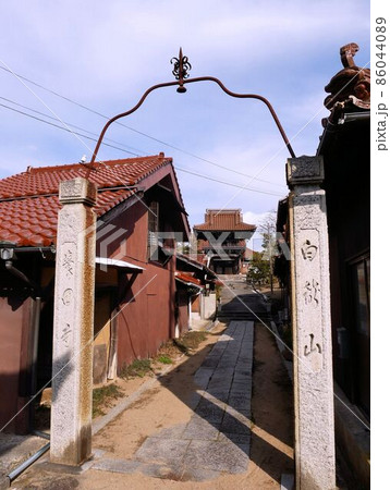 白市の古い町並み 養国寺の参道 (広島県東広島市高屋町) 白市の古い町並み 養国寺の参道 (広島県東広島市高屋町) 86044089