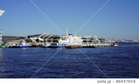 横浜港、大さん橋 86047658