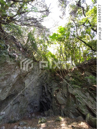 長崎の洞穴 86049977