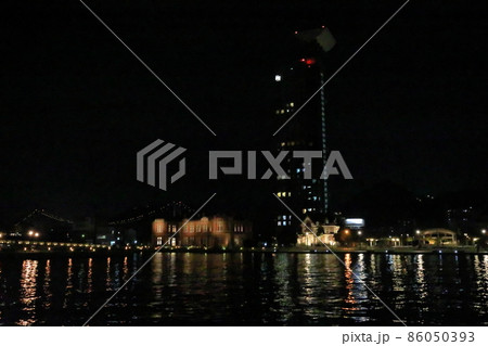 関門橋と門司港レトロの夜景 関門橋と門司港レトロの夜景 86050393