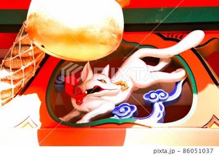 稲荷神社のきつねの彫刻 稲荷神社のきつねの彫刻 86051037