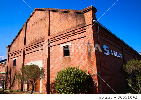 赤レンガ倉庫をリノベーションしたアルチザンスクエア 86051042