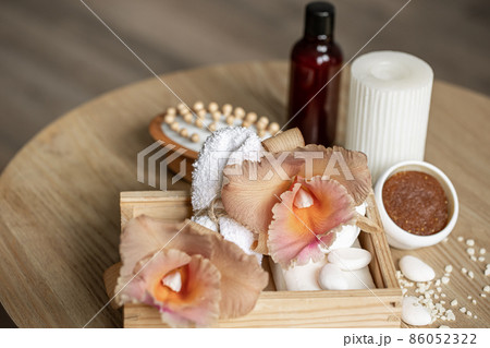 Spa composition with Thai orchid flowers and bath accessories. 86052322