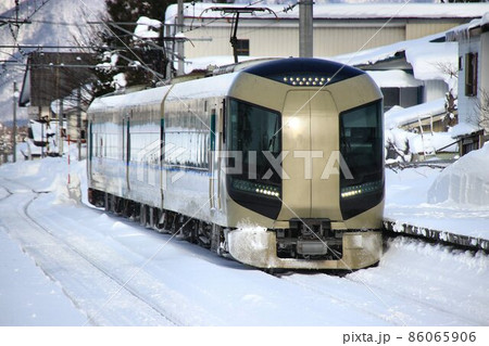 雪国・南会津…凍てつく鉄路を行く【特急リバティ】500系 86065906
