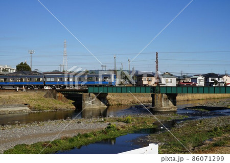 神奈川県南足柄市の伊豆箱根鉄道の塚原駅周辺の狩川の駒千代橋周辺の風景 86071299