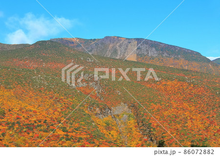 【福島県】錦秋の安達太良連峰 86072882