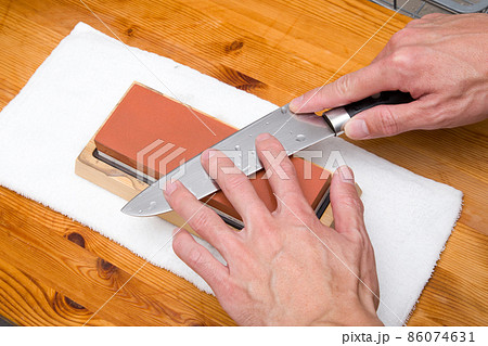 包丁の研ぎ方　(三徳包丁) 86074631