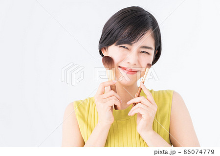 若い女性のビューティ 86074779