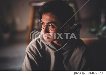 男性ポートレート 男性ポートレート 86077644