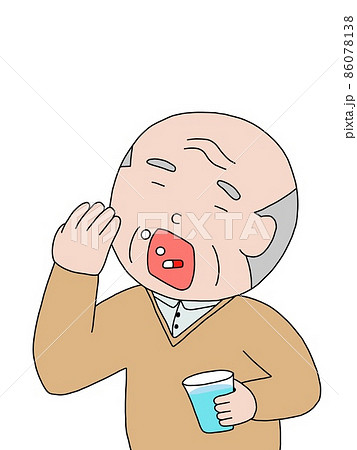 薬を飲む高齢者 86078138
