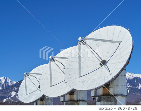 1月（冬） 野辺山宇宙電波観測所 雪の八ヶ岳と3台のミリ波干渉計（少々アップ） 長野県南牧村 86078729