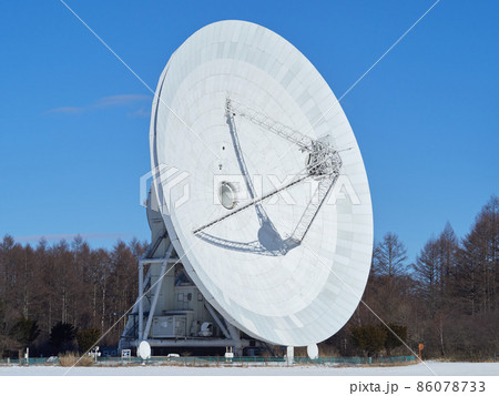 1月(冬) 野辺山宇宙電波観測所 45m電波望遠鏡の全景 長野県南牧村 1月(冬) 野辺山宇宙電波観測所 45m電波望遠鏡の全景 長野県南牧村 86078733