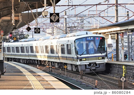 JR西日本 221系 B11編成 琵琶湖線運用 86080284