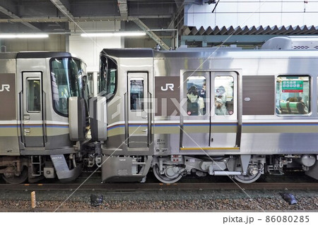 JR西日本 225系100番台 L8編成 新車 86080285