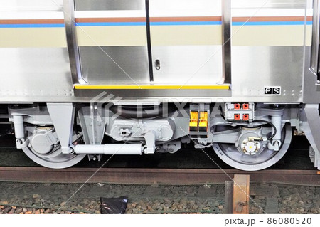 225系100番台 L編成 新車 軸梁式ボルスタレス台車 WTR246B 225系100番台 L編成 新車 軸梁式ボルスタレス台車 WTR246B 86080520