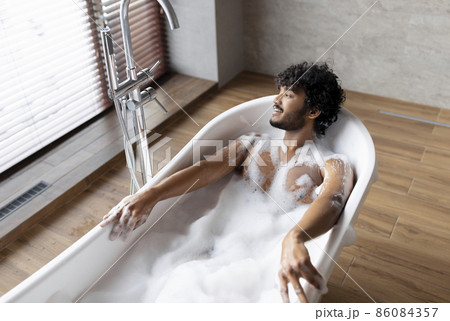 bathtub bubble spa