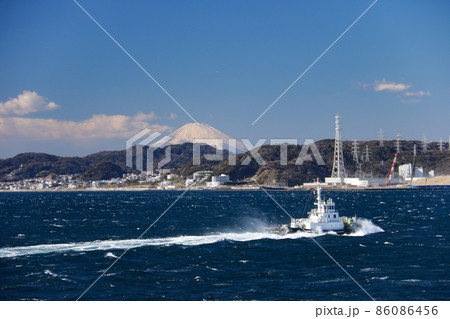 南房総の冬 東京湾フェリーからの富士山 南房総の冬 東京湾フェリーからの富士山 86086456