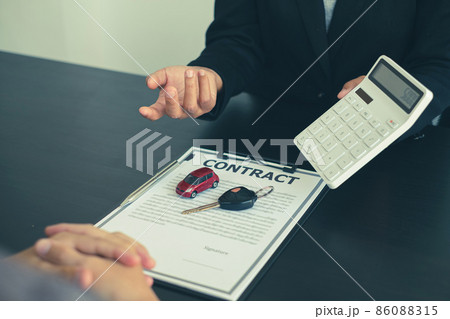 The car dealer provides advice on loans, insurance details, and car rental information, and delivers the car with the keys after the rental contract is signed 86088315