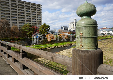秋の城下町盛岡　上の橋 86089261