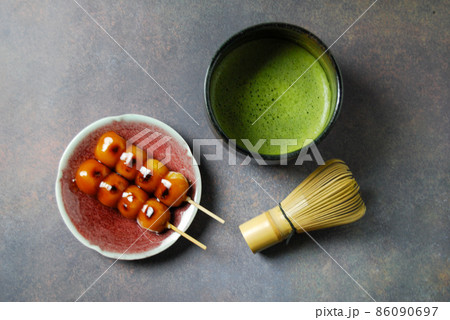 みたらし団子とお茶 86090697