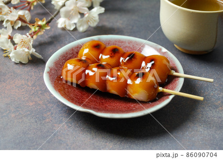 みたらし団子とお茶 86090704