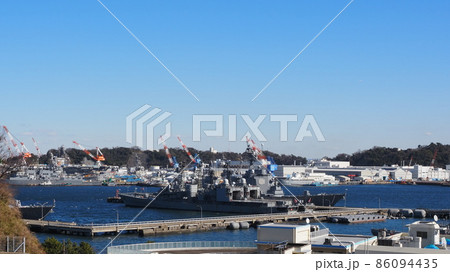 横須賀　吉倉桟橋の海自護衛艦 86094435