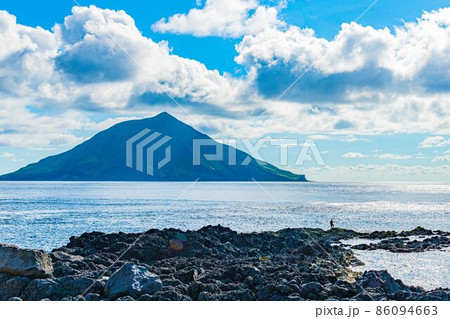 【風景】八丈島　海岸　八丈小島 86094663